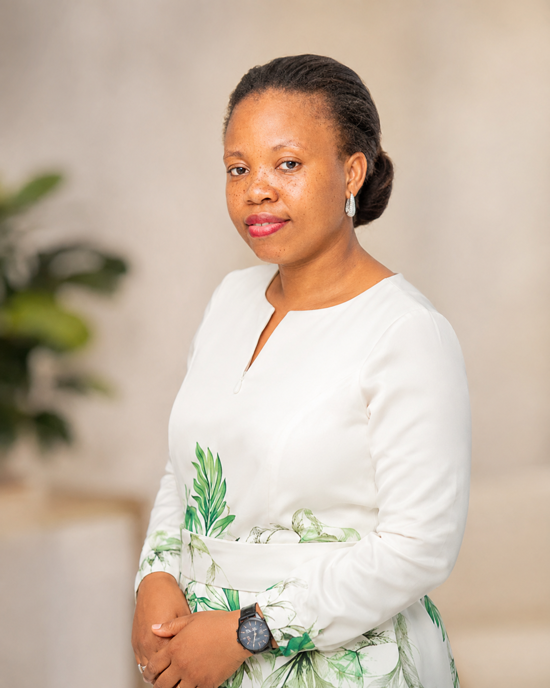 Portrait professionnel d’Estelle EDAH, auteure du guide